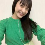 平祐奈、せりカラーコーデのロングヘアオフショットを公開