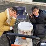 ドラマ『ゴシップ』石井杏奈、凛美とストーブ囲んで談話中ショットを公開