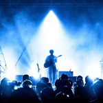 崎山蒼志、初のバンドセットによるツアーファイナルにシークレットゲストに石崎ひゅーい登場