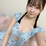 我妻ゆりか、美デコルテ全開のビキニ自撮りに歓喜の声