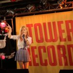 あかせあかり、「その着せ替え人形は恋をする」コスプレでデビュー曲発売イベントに登場