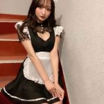 elsy・愛森ちえ、ミニスカメイド服で美バスト披露！「究極可愛い」