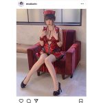 えなこ、赤い『ファスナース』コスプレで美バスト披露