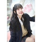 藤川らるむ、猫耳制服ショットに「飼われたい」の声続出！