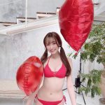 NMB48・原かれん、バレンタインにちなんだキュートなビキニオフショット公開！「まさに最強ツインテール」