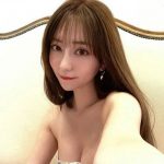 堀尾実咲、自撮りショットで美乳チラリ「色っぽくて可愛い」