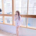 NMB48・原かれん、彼シャツ姿で魅せる美脚に歓喜の声「脚綺麗すぎる〜！」