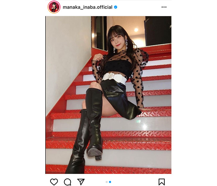 Juice=Juice・稲場愛香、ミニスカ衣装で『絶対領域』に釘付け！階段セクシーショットにファン悩殺