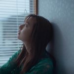 adieu(上白石萌歌) の『穴空きの空』MVがYouTubeチャンネルでプレミア公開決定