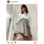 ゑんら・木乃伊みさと、ニーハイ越しに太ももチラリ「画角が天才」