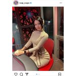 コスプレイヤー・九条ねぎ、タイトなニットワンピースコーデ際立つ美スタイル