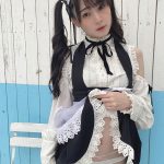 コスプレイヤー ・近衛りこ、ミニスカメイド服めくって下着チラ見せ