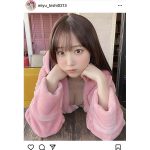 #ババババンビ・岸みゆ、あざとポーズで美谷間チラリ「めちゃくちゃ可愛い」