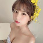 『暴太郎戦隊ドンブラザーズ』で悪のヒロイン・ソノニを演じる宮崎あみさ、チューブトップ水着で透明デコルテ披露