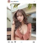 三上悠亜、色気あふれる眼差しを向けた水着ショットにドキドキ！「いつ見ても美しすぎる」