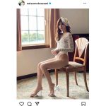 夏本あさみ、まるで女神なVレグ衣装で美脚披露