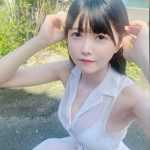 真っ白なキャンバス・小野寺梓、透け感ドレスでスケスケ白水着ショット披露「美しく輝かしい」