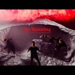 SiM、「進撃の巨人」OPテーマ『The Rumbling』フルサイズ配信スタート！巨人が映り込むMVティザー映像も公開