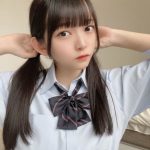 手羽先センセーション・佐山すずか、「平日のJK」とメイドコスで見せるツインテールが話題