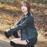 【写真特集】新唯(あらたゆい)、ブラックコーデで美脚アピール!オートサロン会場で一番と噂の美女がSUPERGT500レースクイーンに決定。