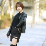 【写真特集】新唯(あらたゆい)、ブラックコーデで美脚アピール!オートサロン会場で一番と噂の美女がSUPERGT500レースクイーンに決定。