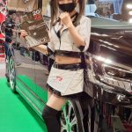 【大阪オートメッセ2022】ツインテール女子・亜桜みくり、セクシーなミニスカコーデでアピール！