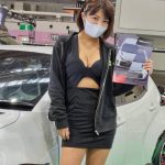 【大阪オートメッセ2022】ミス湘南フォトジェニック・今村知可、胸元あらわなボディコン衣装で登場！
