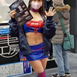 【大阪オートメッセ2022】奥田千尋、里菜らイメージガールがセクシーすぎるミニスカヘソ出し衣装で登場！