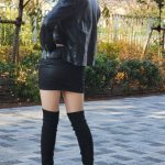 【写真特集】新唯(あらたゆい)、ブラックコーデで美脚アピール!オートサロン会場で一番と噂の美女がSUPERGT500レースクイーンに決定。