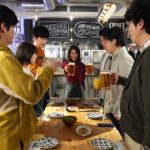 lol-エルオーエル-・hibiki、ショートパンツのコーデで美脚披露！