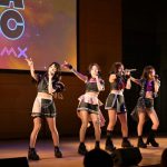 ガールズグループ・TiiiMO、ギガソニで唯一無二のクールなパフォーマンス！＜GIGA・GIGA SONIC＞