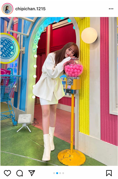 近藤千尋がおしゃカワな脚線美ショットにファン絶賛！「似合うねえ」「かっわいい！！！」