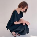 トリンドル玲奈が大胆露出。背中がザックリのワンピースに「ドキッとする」「背中キレイ」「神々しい」とファン絶賛！