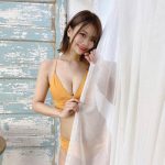 元RQ・阿久津真央、美谷間くっきりな水着ショットがセクシーすぎる！