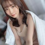 我妻ゆりか「家に着くと一気に脱いでしまう」、ドキドキシチュエーションで美デコルテ披露