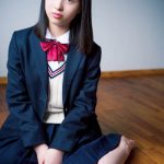 岩本蓮加(乃木坂46)、梅山恋和(NMB48)、平山遊季(アンジュルム)らが登場！高校・中学卒業記念の制服グラビア誌表紙公開