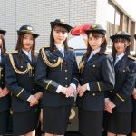 超ときめき♡宣伝部が一日警察署長に!『前みて右みて左みて』をパフォーマンス