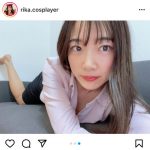 コスプレイヤー・藍沢梨夏、見えそうで見えないスーツ姿でセクシーポーズ