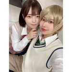 藤川らるむ、金髪のウィッグで男装！新谷姫加とのラブラブ2ショット公開