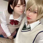 藤川らるむ、金髪のウィッグで男装！新谷姫加とのラブラブ2ショット公開