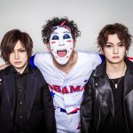 ゴールデンボンバー、新曲「マリアの肝臓」MV初公開のYouTube生配信を実施