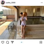 北川綾巴、露天風呂で撮影の美脚オフショットに「癒された」の声