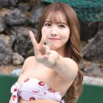 【写真37枚】三上悠亜、美デコルテ全開のまぶしいビキニ姿に釘付け！＜SUMMERLAND IDOL CARNIVAL＞