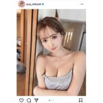 三上悠亜、デコルテ＆美バストをキャミソール越しに披露「癒される」