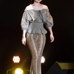 浪花ほのか、デコルテ披露のオフショルコーデで視線釘付け！＜超超十代2022＞