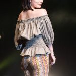 浪花ほのか、デコルテ披露のオフショルコーデで視線釘付け！＜超超十代2022＞