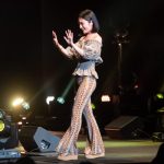 浪花ほのか、デコルテ披露のオフショルコーデで視線釘付け！＜超超十代2022＞