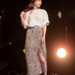 重川茉弥、ヒョウ柄スリットから美脚披露！＜超超十代2022＞