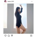 そよん、美脚見せのニットポートレートで瞬殺「全国の脚フェチ民に届け」