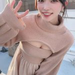 上原亜衣、ベージュコーデで胸元チラリ「なんと魅惑的」